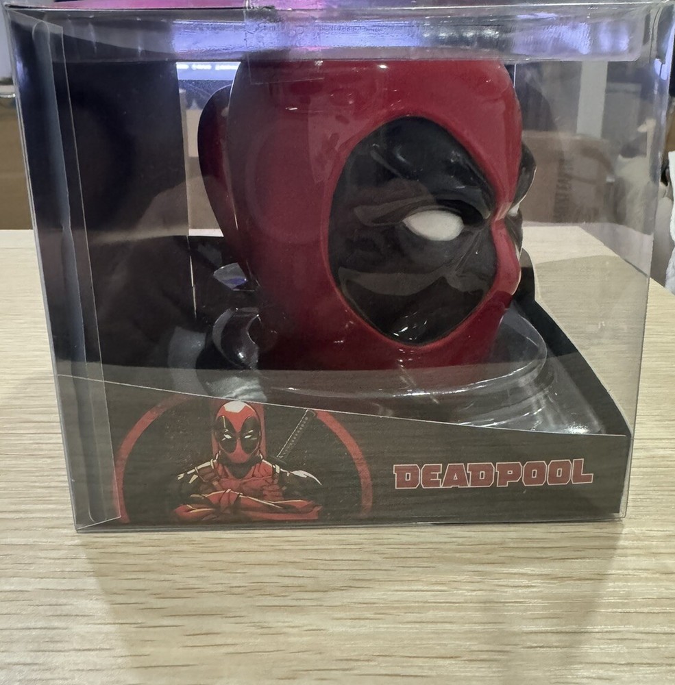 Marvel Deadpool Mug Adults Teens Red Black Side Handle Ceramic Drinkware New