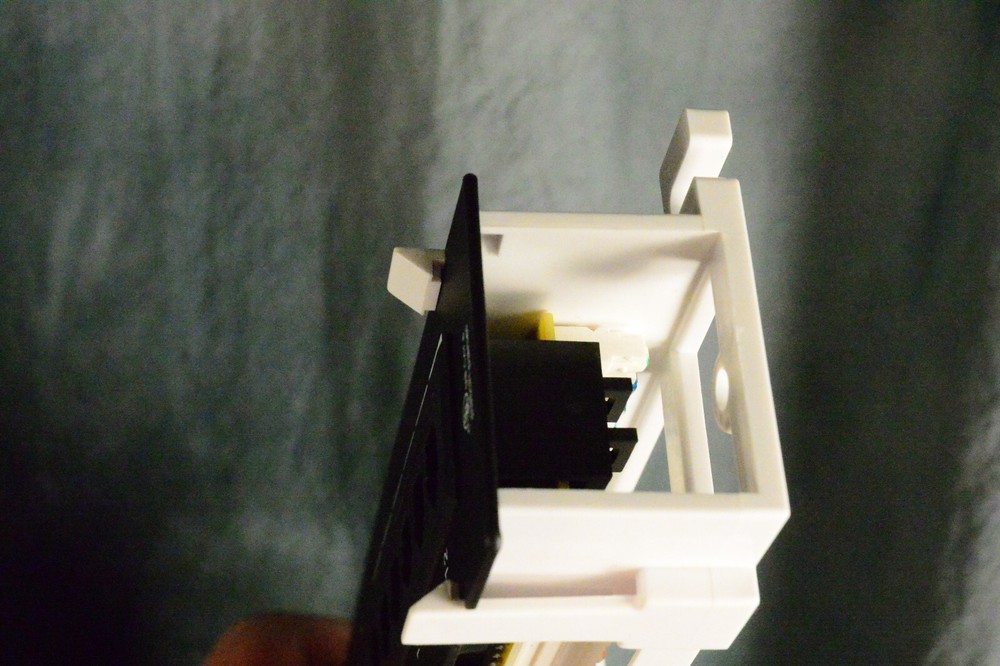 Monoprice Mini Patch Panel 12-Port Cat6 10 Inch Vertical