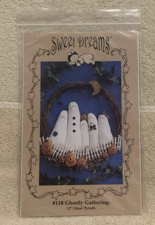 2000 Sweet Dreams GHOSTLY GATHERING 12" Ghost Wreath Craft Pattern uncut