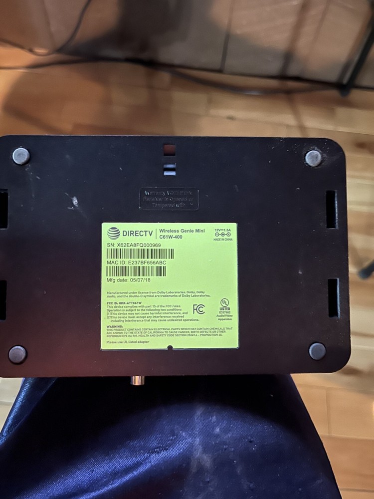 DirectTV Wireless Gini Mini and Receiver Model# HS17-500