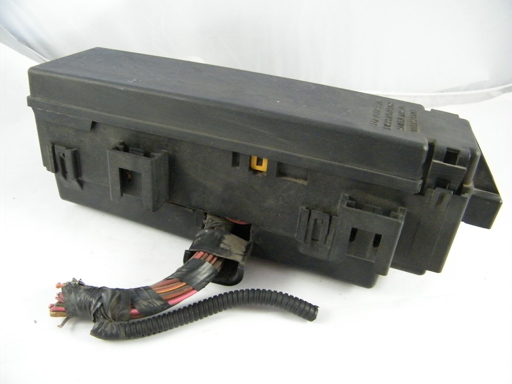 2005 DODGE DURANGO OEM ENGINE FUSE BOX