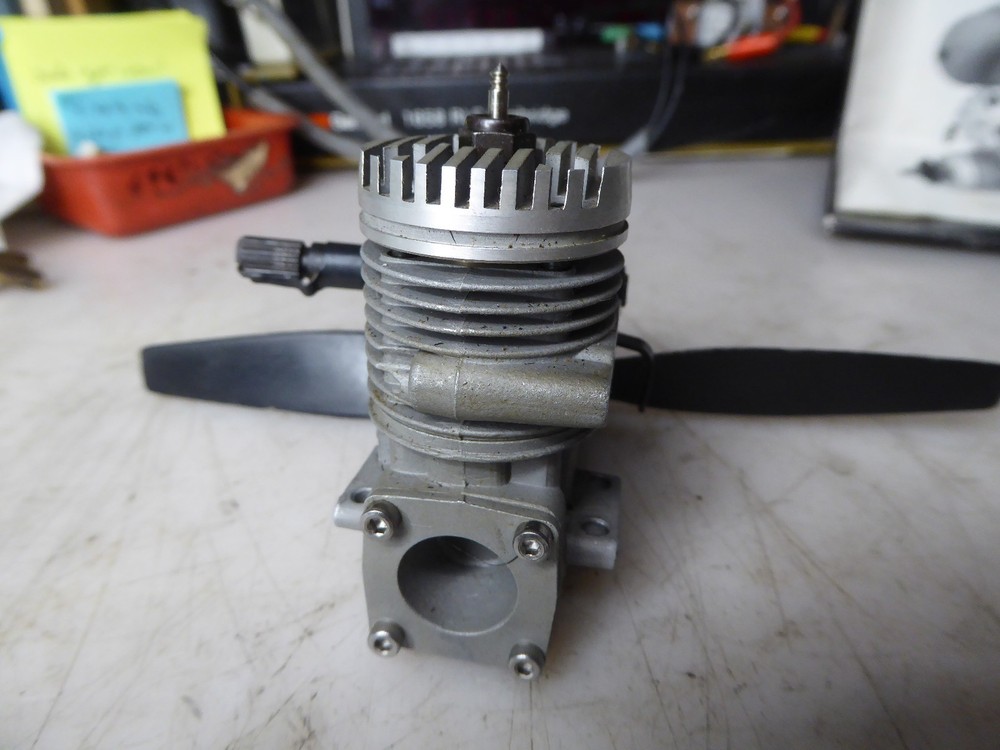 MDS 18 Pro Series RC Engine with muffler,box & paperwork