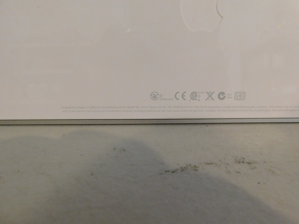 Apple Magic Keyboard Wireless Model A1314 - Works