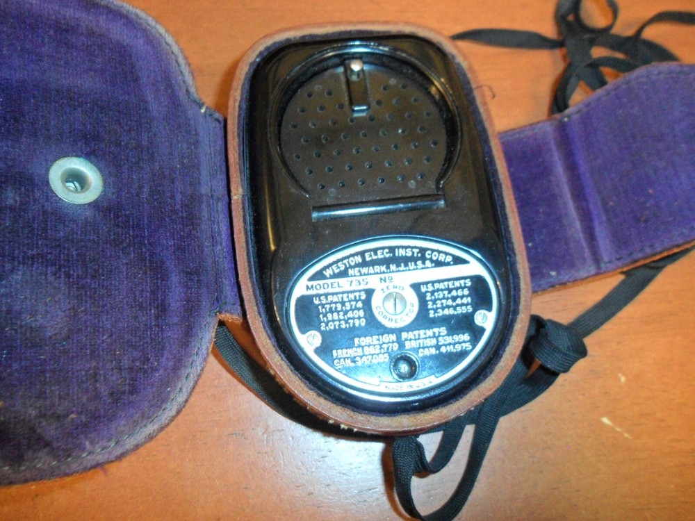 Vintage WESTON MASTER II Universal Exposure Light Meter Model 735, with Case