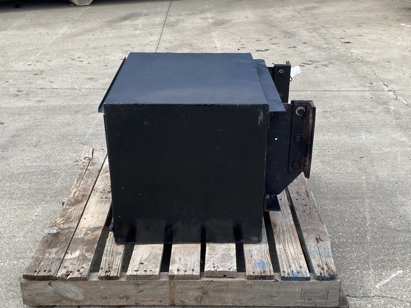 2000 Western Star 4900 Tool Box (693-10339)