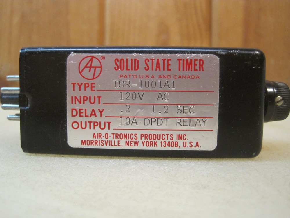 AIR-O-TRONICS AOT Solid State Timer TDR-1001A1 120VAC .2- 1.2 SECONDS 7877