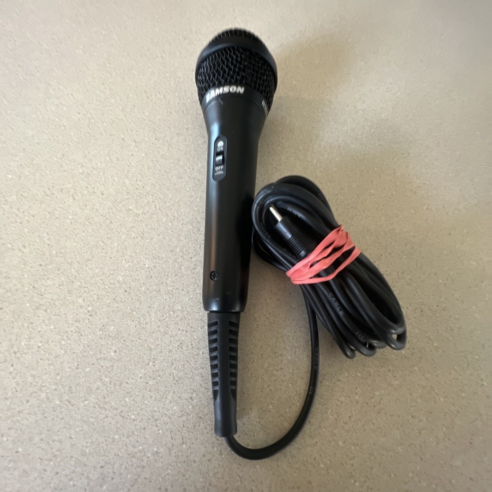 Samson R10s Dynamic Karaoke Vocal Microphone Tested