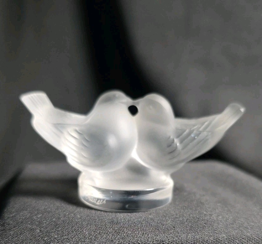 Lalique Frosted Crystal Art Glass 3" Kissing Doves Or "Colombes" Made In France