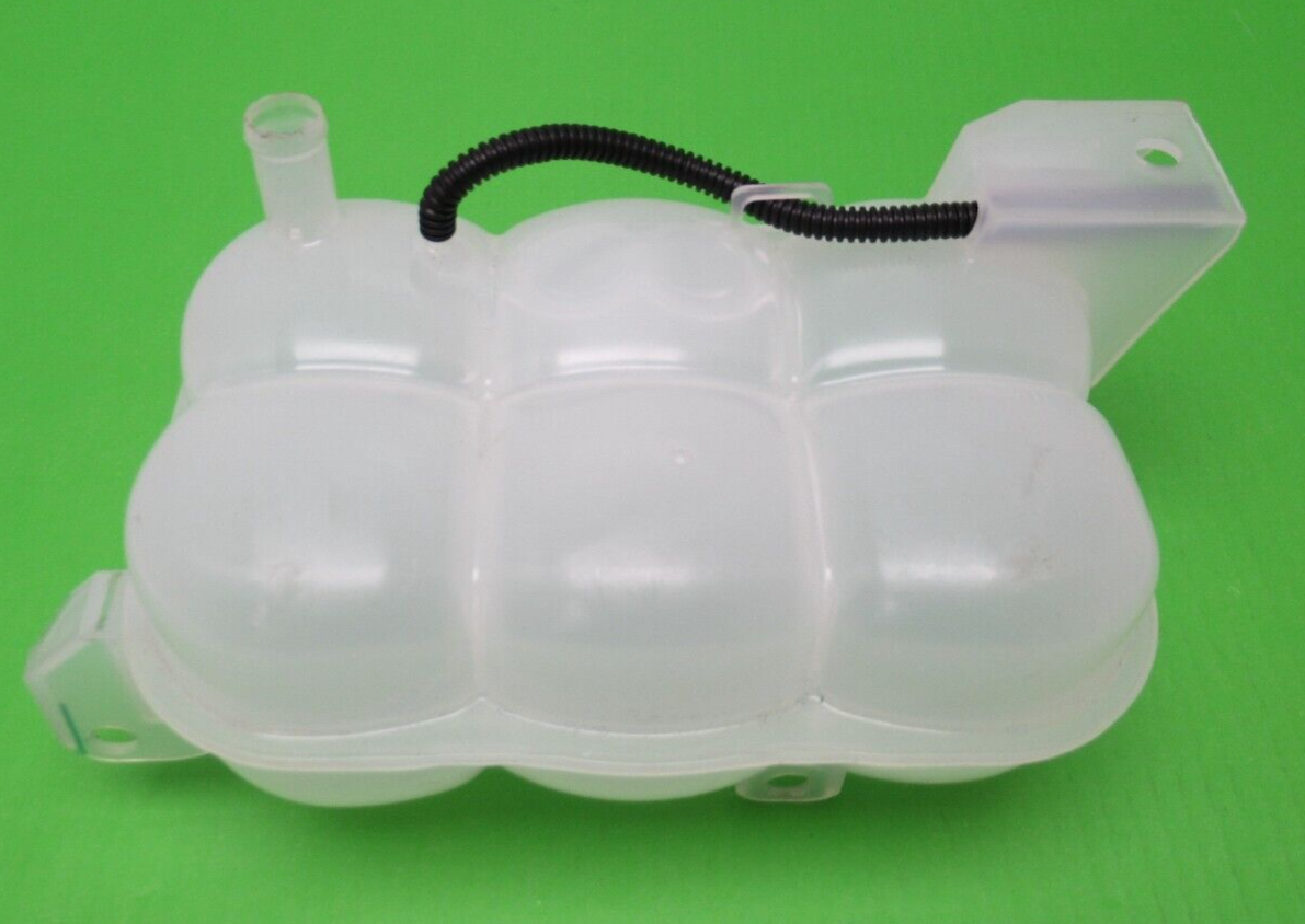 84632822 GM Radiator Surge Tank with Cap For 2019-2023 Cadillac Chevrolet GMC