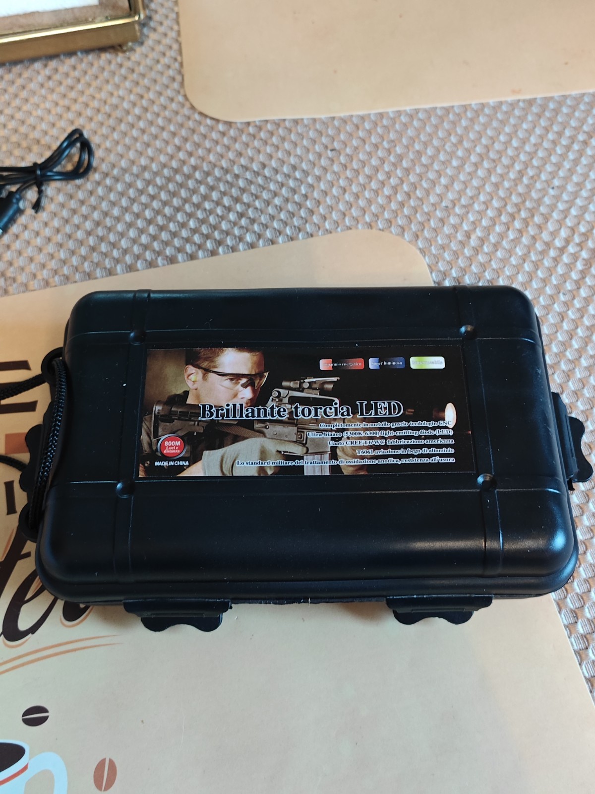 2 GL0CK 17 Mini Firearm Gun Pistol KEYCHAIN & Coast Flashlight, Includes Case