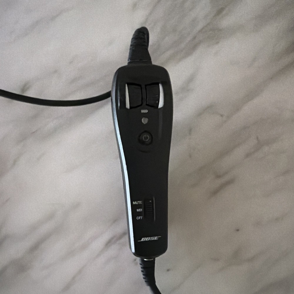 Bose A20 Aviation Headset (Great Condition)