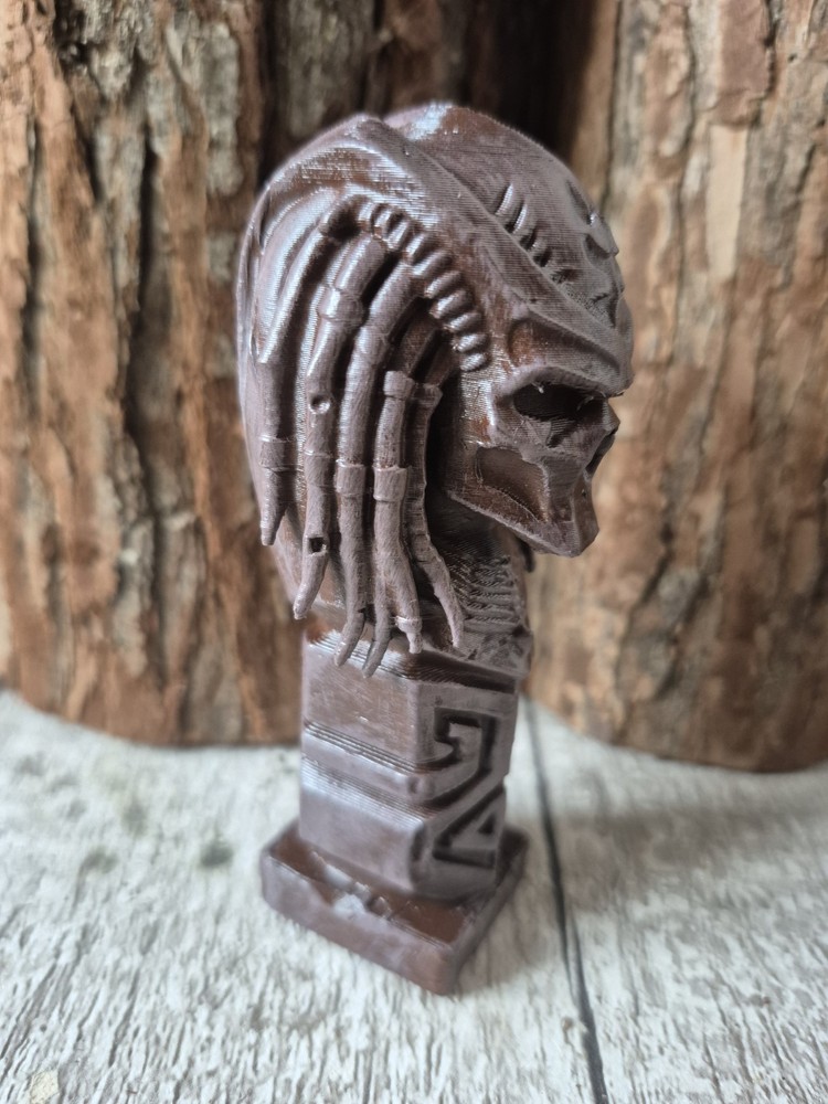 Predator inspired Wood Effect Mini Totem