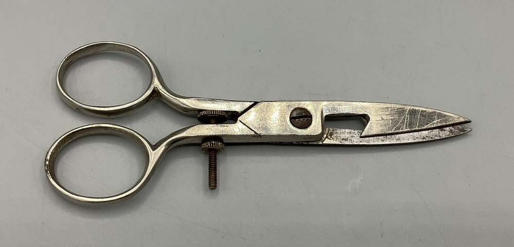 Vintage Penny’s Button Hole Scissors Adjustable 5” Long