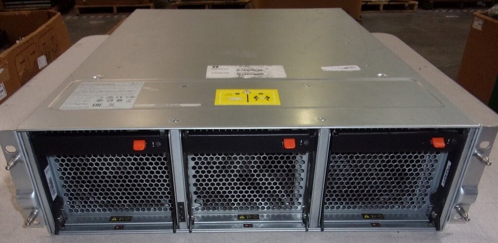 NetApp NAF-1301 FAS8020 SAN Disk Array SEE NOTES