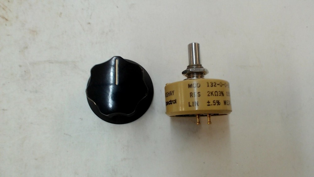 132-0-0-202 Potentiometer with Knob