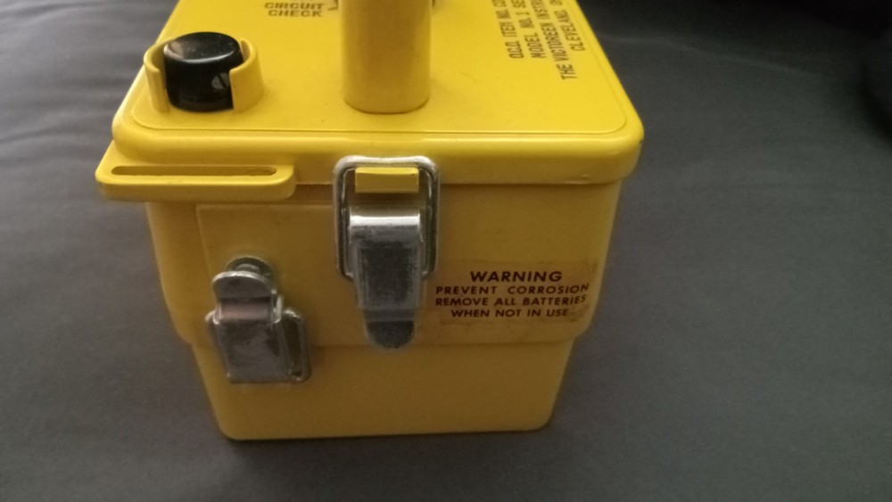 Victoreen CDV-717 Model 1 Radiological Survey Meter