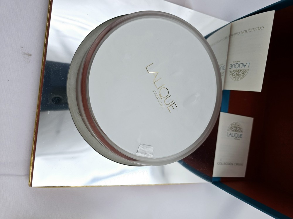 Lalique Crystal Container Collection Perfumed Dusting Powder
