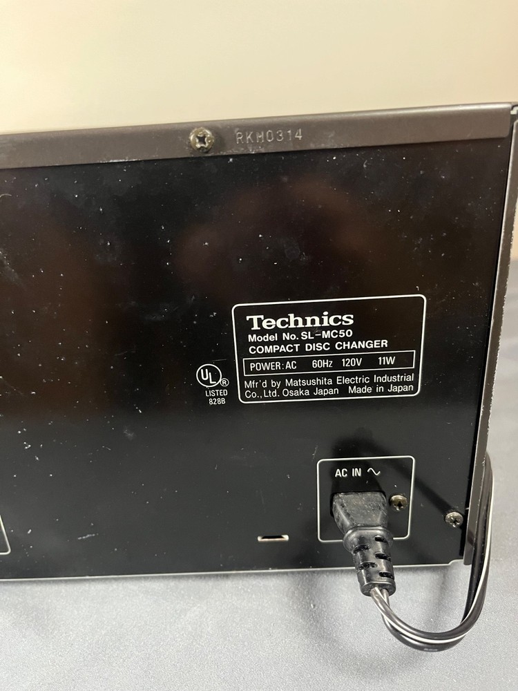 Technics SL-MC50 60+1 CD Multi Changer No Remote New Belt