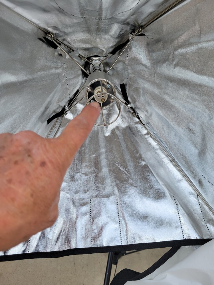 Lowel Rifa Lite W/ Tripod LC 44 Constant Diffused Softbox Studio Light Used