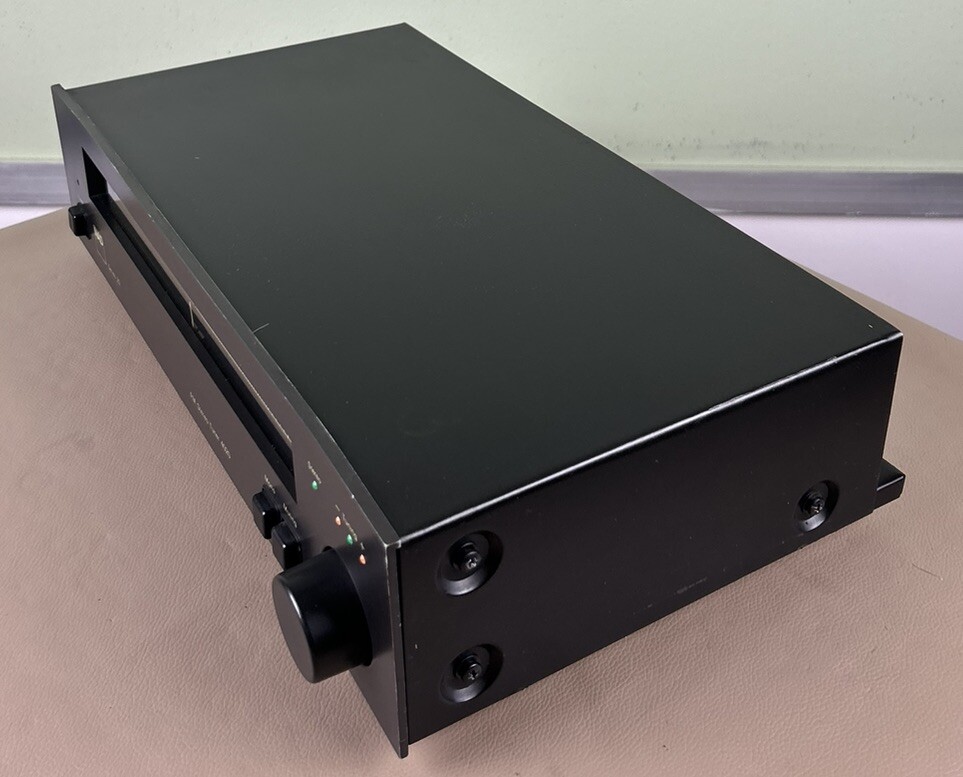 NAD 4020 STEREO TUNER