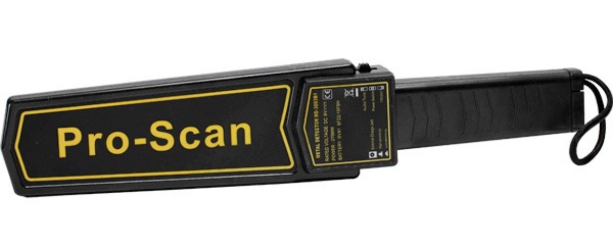 PORTABLE Handheld Metal Detector Security Super Body Scanner Wand RECHARGE PORT