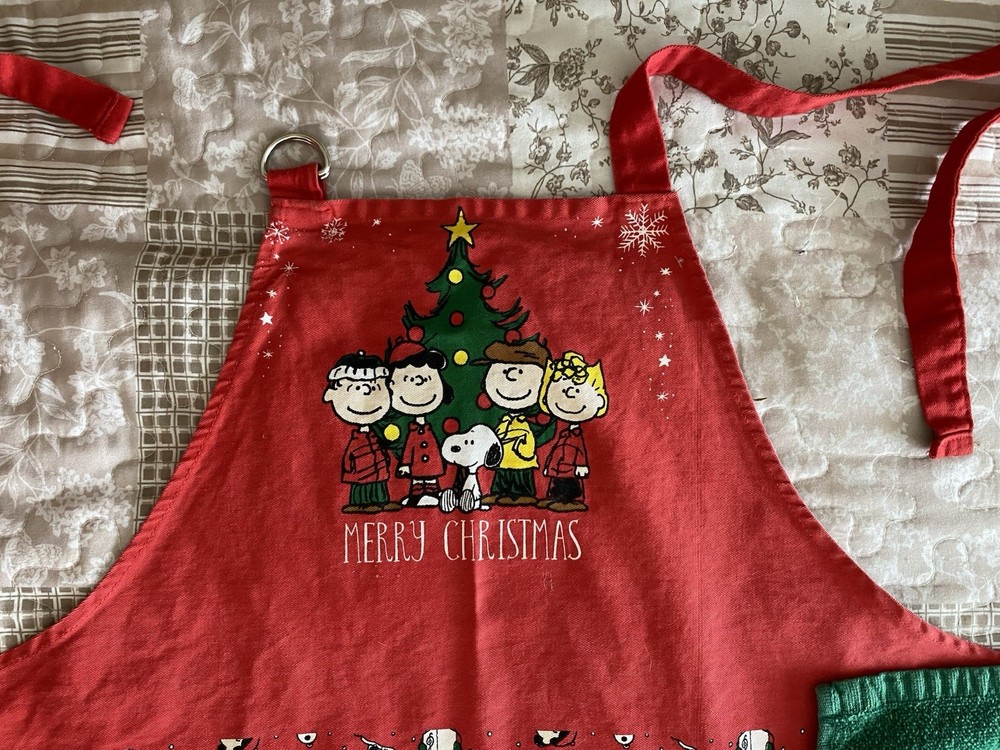 Christmas Apron And Kitchen Towel Read Description