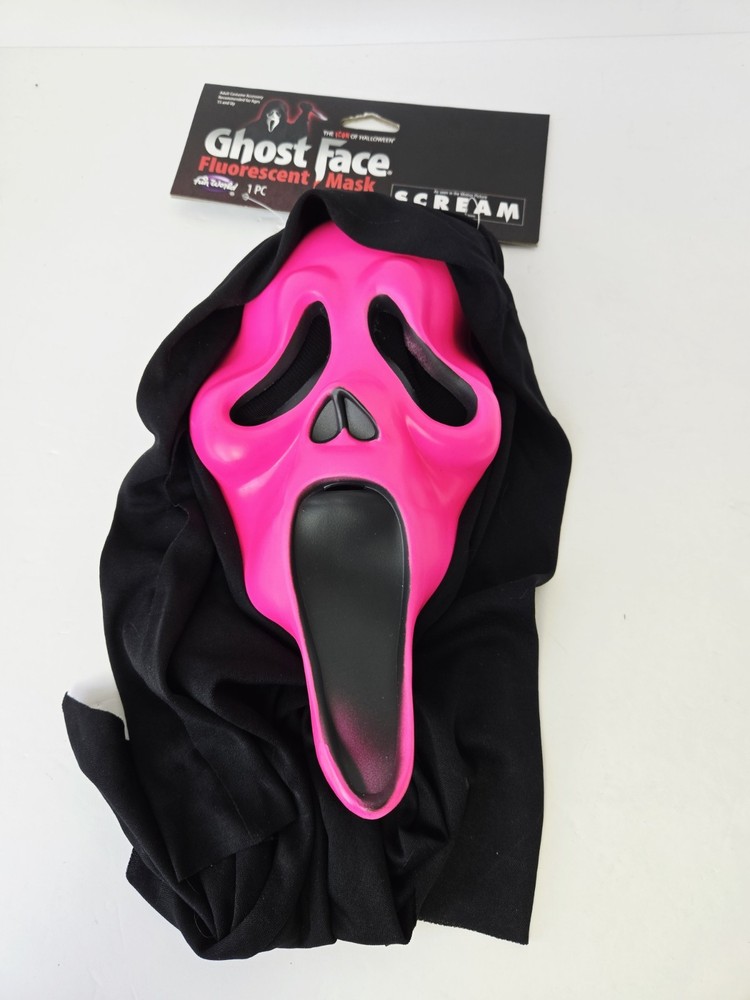 Fun World Ghost Face Mask NWT Scream pink 2019