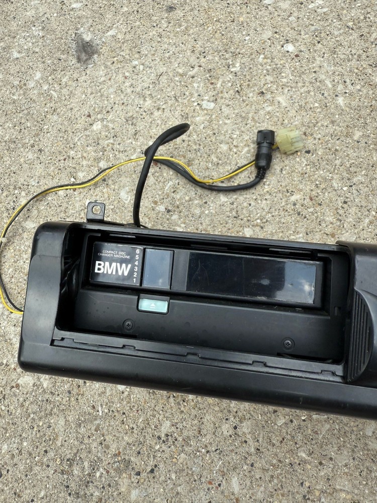 BMW E31 E32 E34 E36 E38 CD CHANGER 6 DISC PLAYER MAGAZINE UNIT MODULE CDX M91