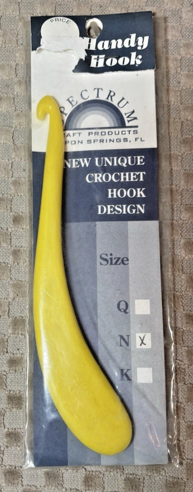 Spectrum Craft Handy Plastic Crochet Hook Size N