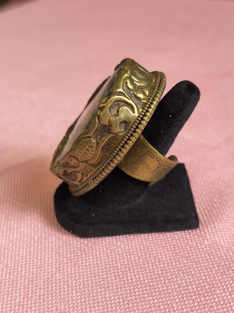 Oval Large LABRADORITE GEMSTONE TIBETAN Animal DESIGN Adjustable Statement RING