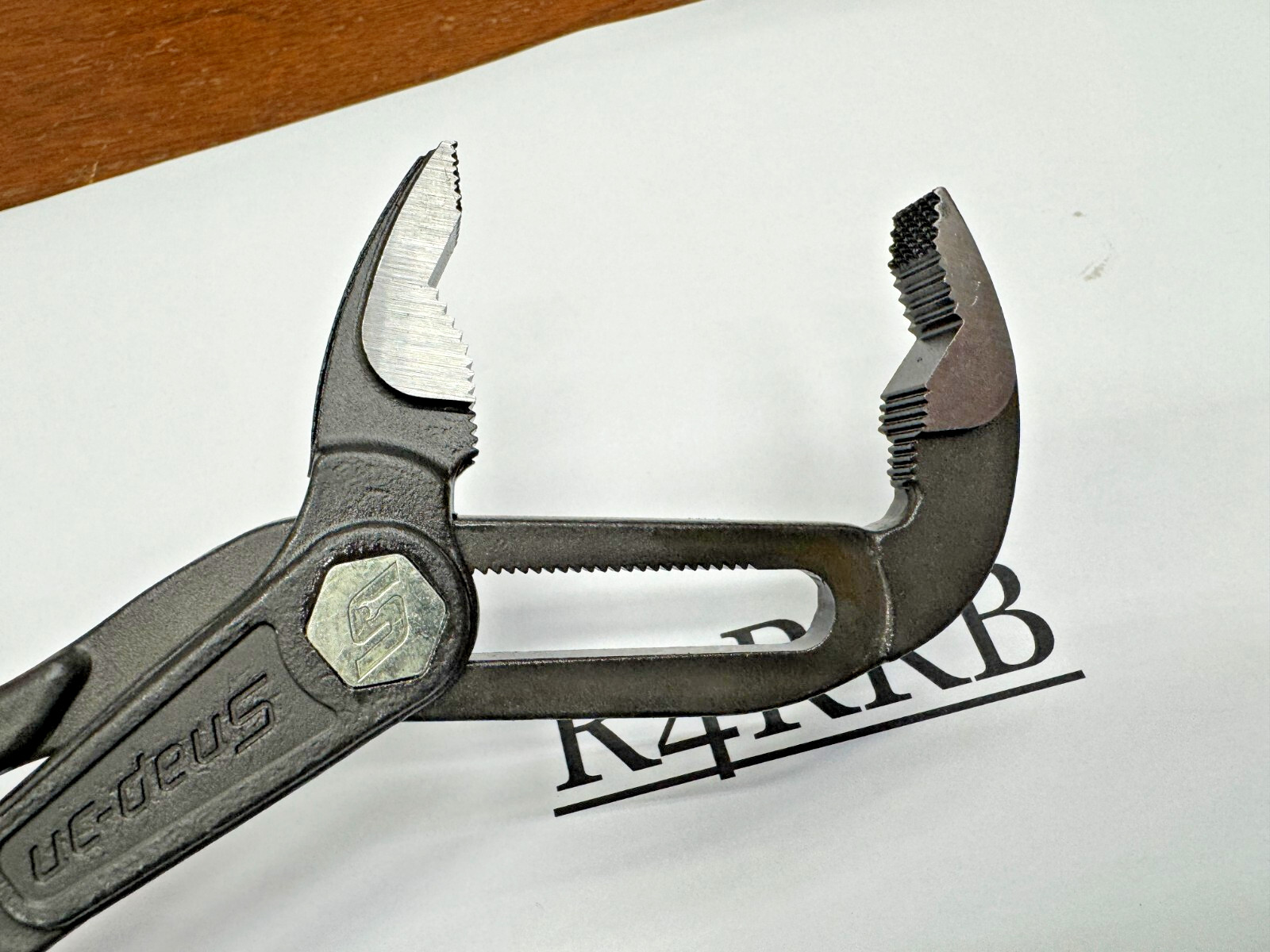 Snap-on Tools RARE NEW ADJUSTABLE FINE TOOTH Soft Grip Water Pump Pliers AWPBX10