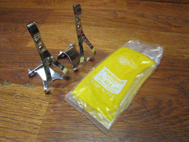 NOS ALE CT TOE CLIPS - CHROME