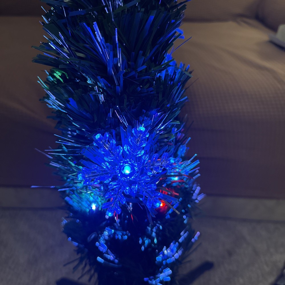 Open box-Pre lit Fiber Optic Artificial Christmas Tree Multicolor Lights
