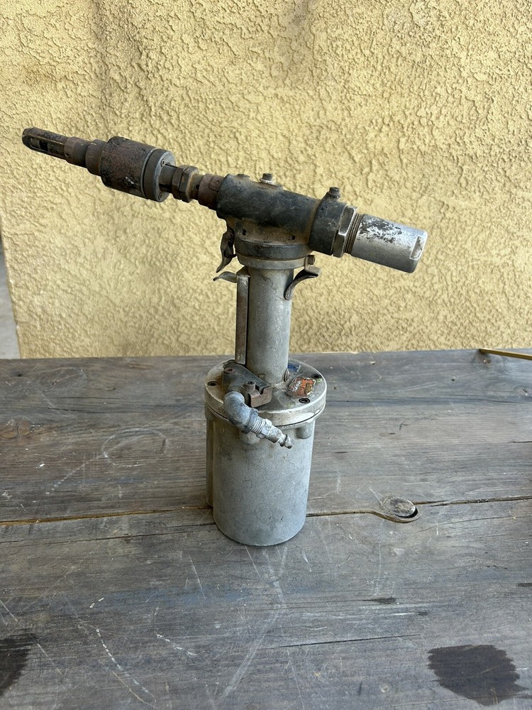Cherry Pneumatic Rivet Gun G40-D Not Tested
