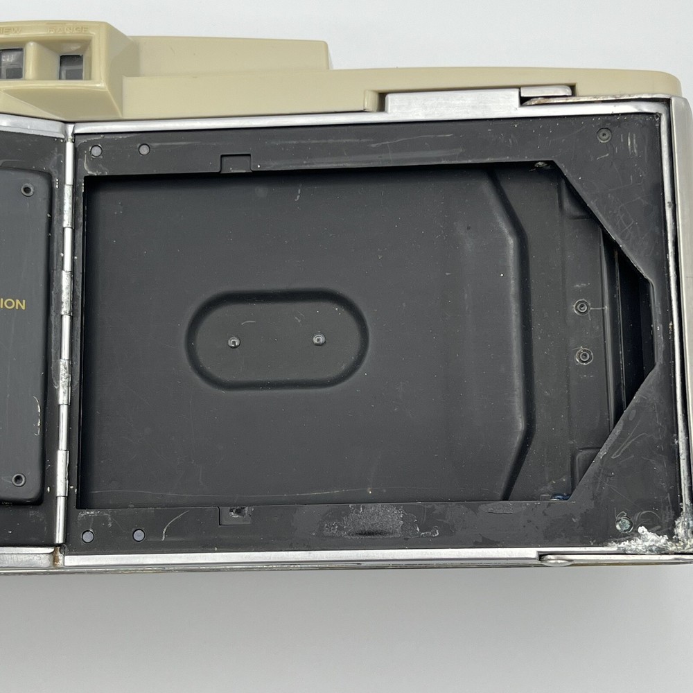 1950's Polaroid Land Camera Model 800 - Untested - NEEDS HINGE REPAIRS