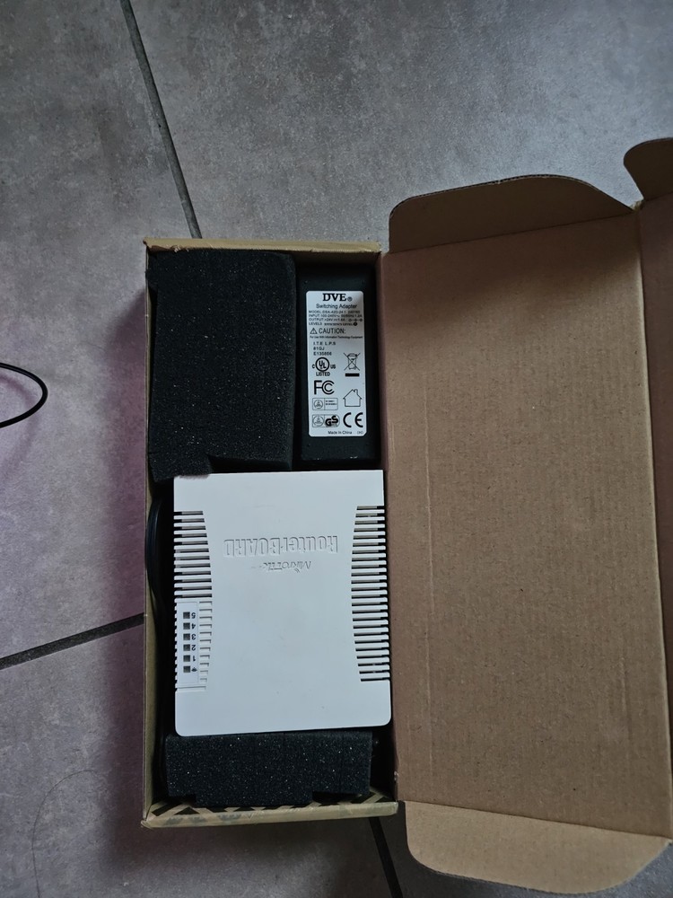 MikroTik RouterBOARD RB951Ui-2HnD