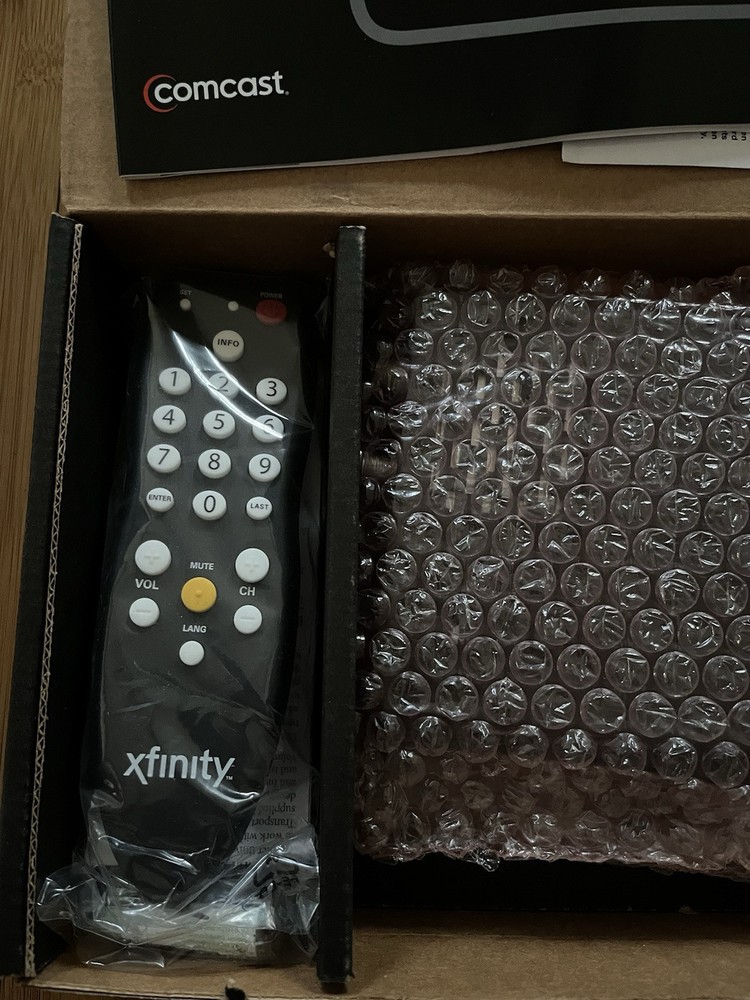 Comcast DTA30 Digital Transport Adapter Kit Includes All Original Contents READ!