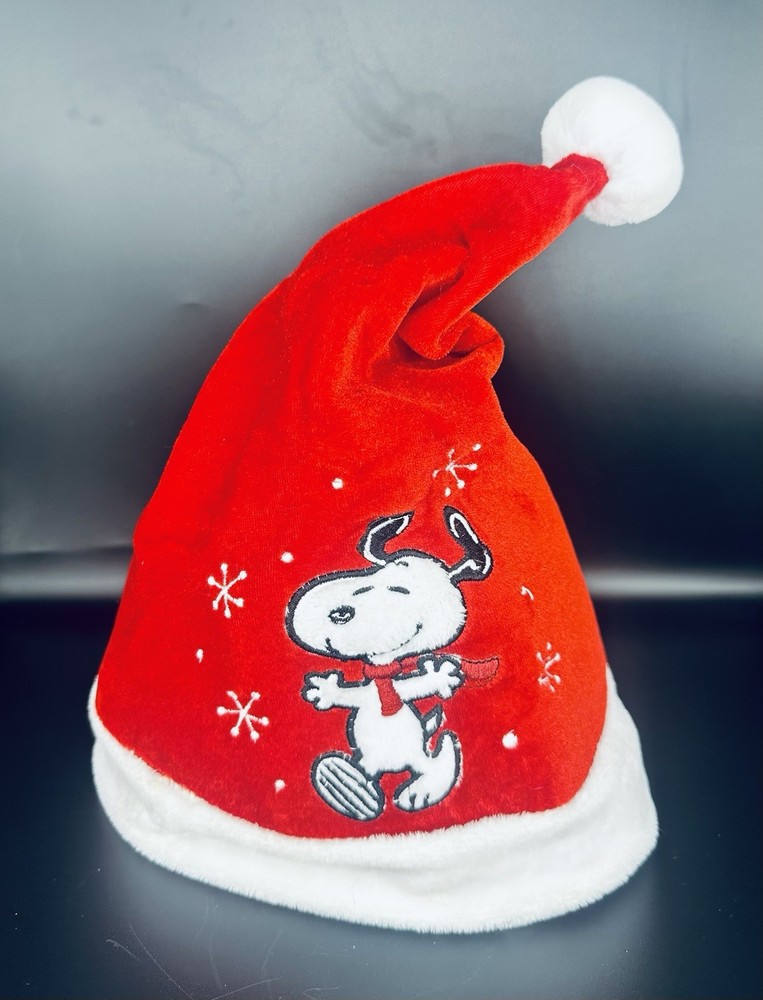 Peanuts Pre-Lit Lighted Christmas Decor Bundle