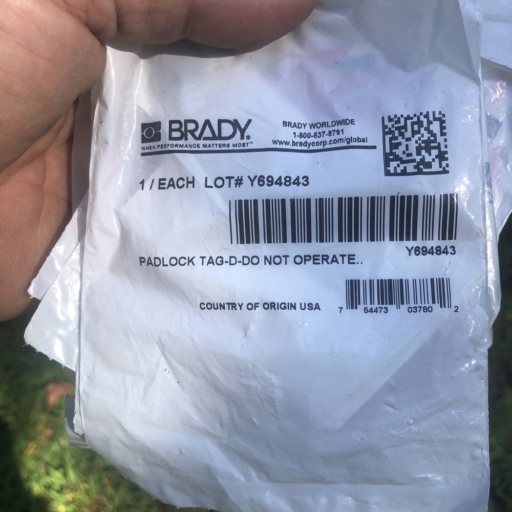 21 - Brady Danger DO NOT Operate Tag.