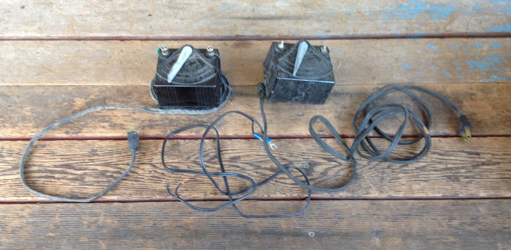 2 Lionel Postwar O Scale Multi-Volt Transformer Type 1015