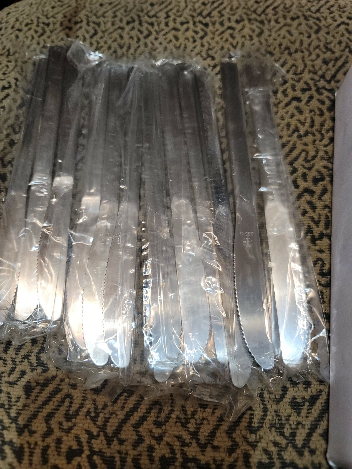 Lot of 12 World Tableware Brandware Stainless Steel Butter Knives.