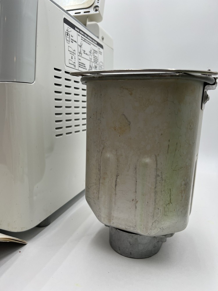 Zojirushi Bread Maker BBCC-N15 WORKING