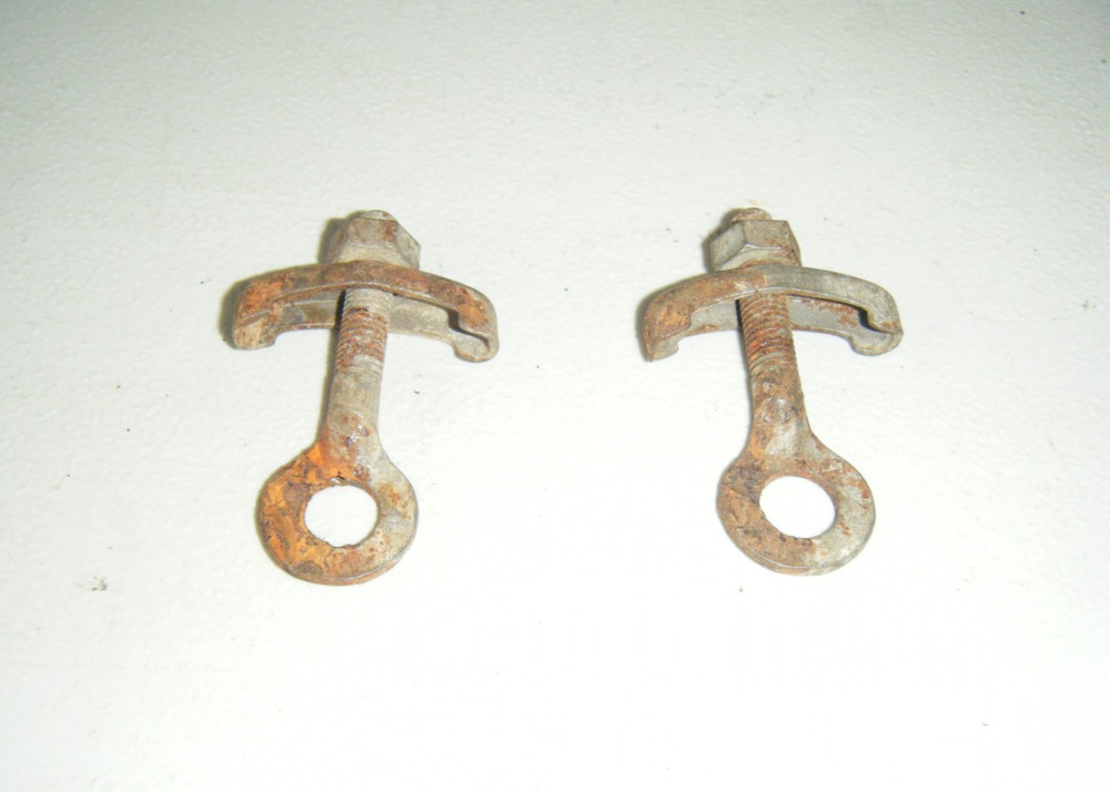 AXLE / CHAIN ADJUSTERSE #2197
