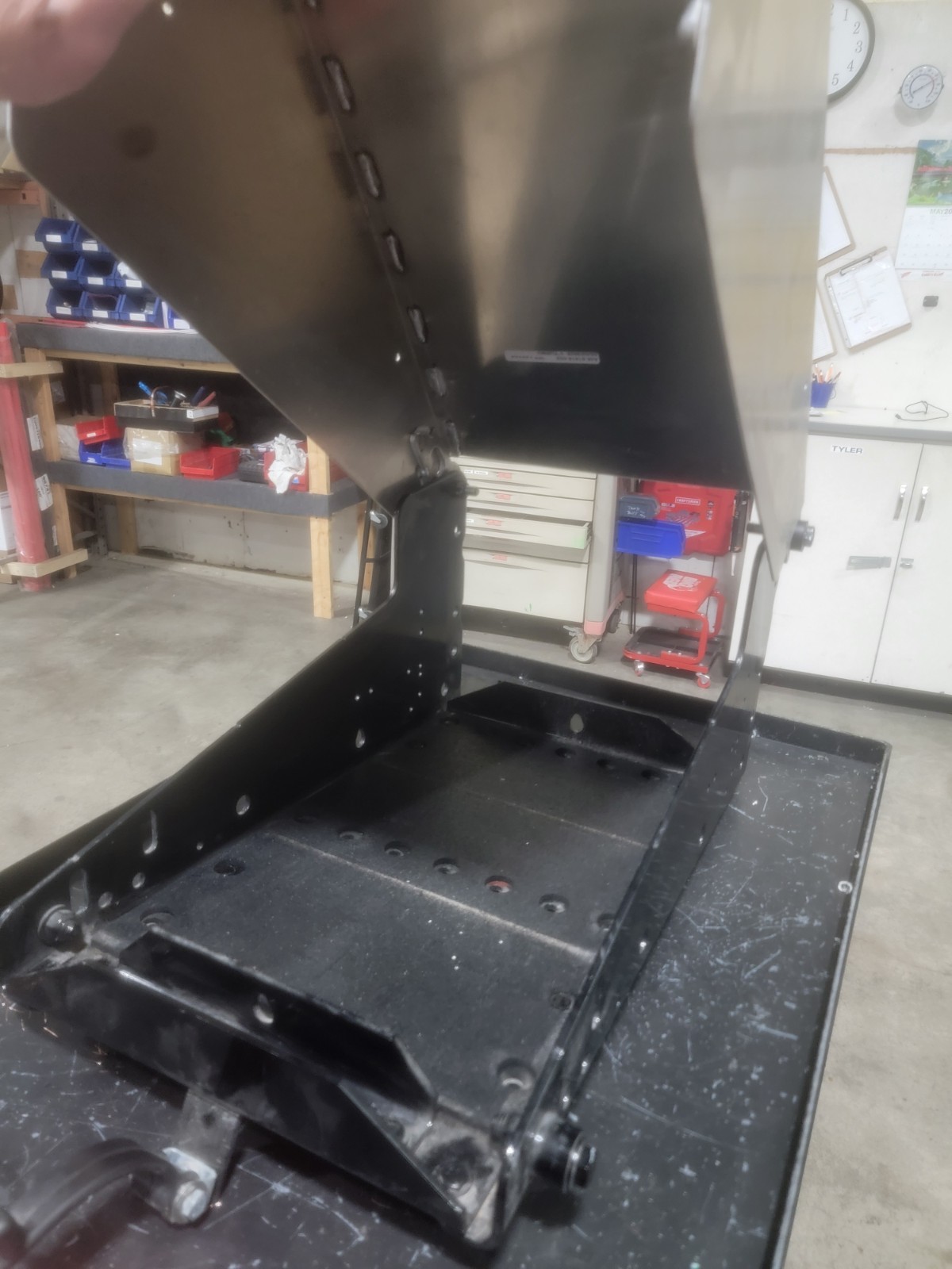 semi battery box 2025 freightliner CASCADIA Holds 3