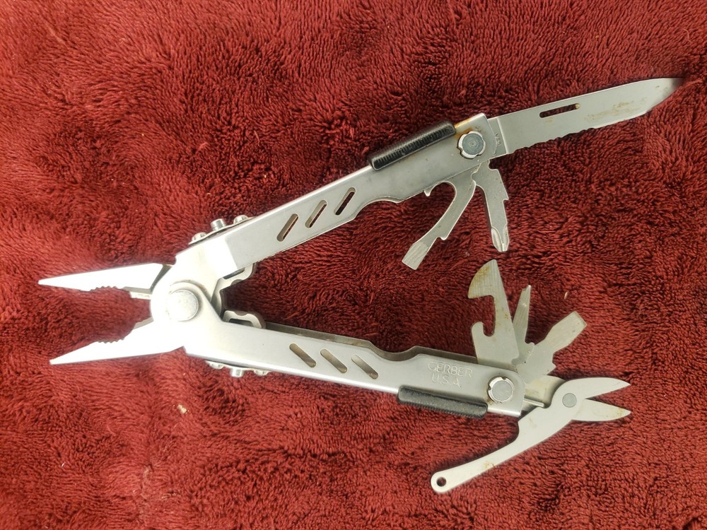 🔪🔪🔪 Gerber Multi Tool Needlenose MP400 with scissors 4sw