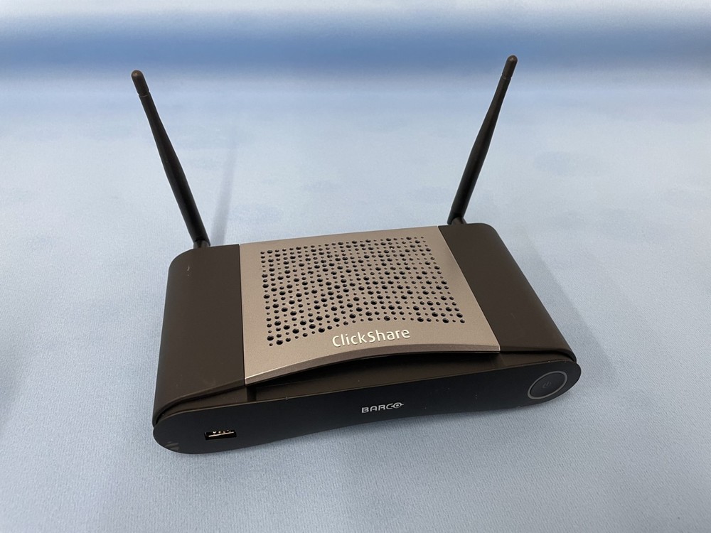 Barco ClickShare CSE-200 Wireless Presentation System with 2 Buttons & Tray