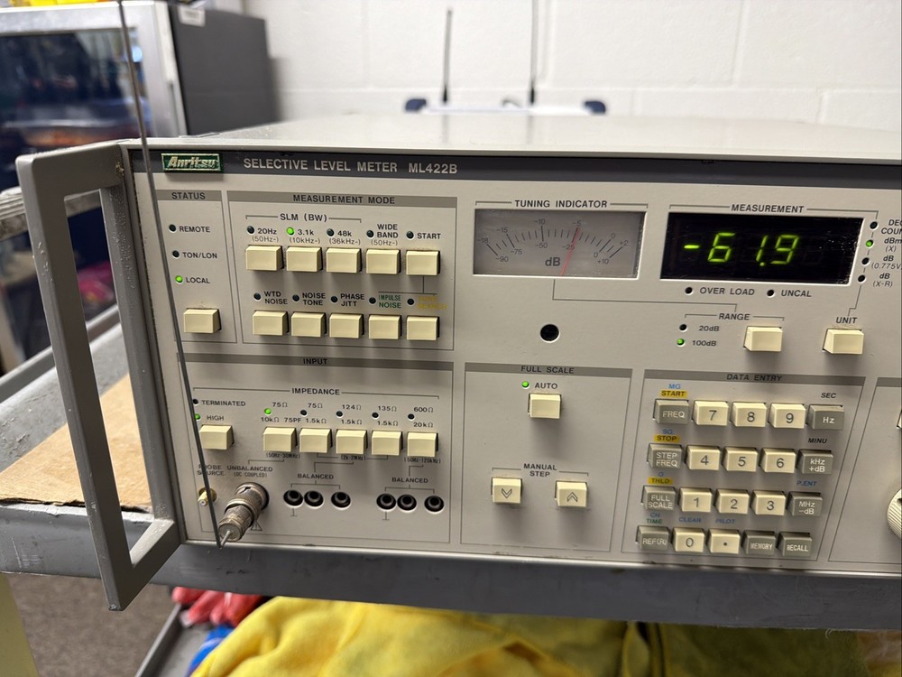 Anritsu ML422B Selective Level Meter