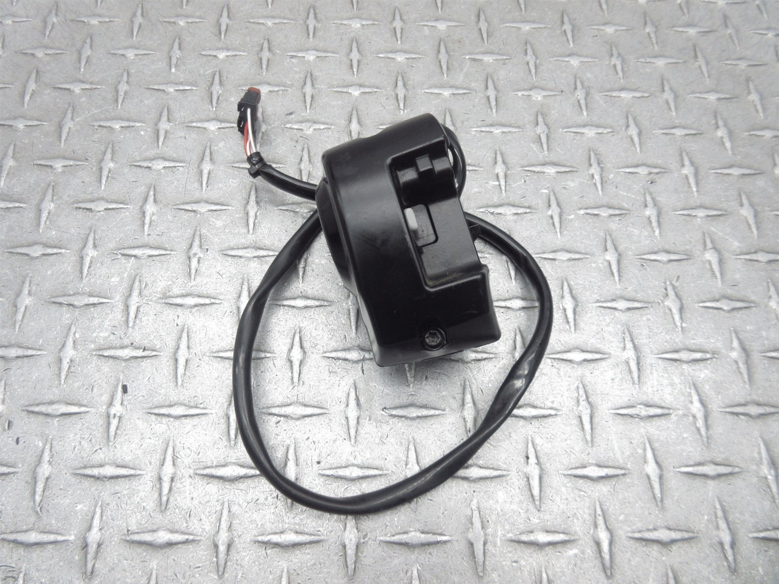 2018 Harley Davidson FLHTK Ultra Limited Right Switch Handlebar Control On Off