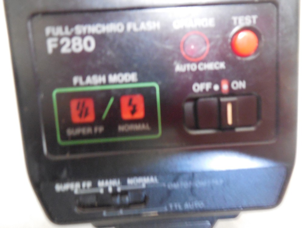 OLYMPUS MODEL F280 FULL-SYNCHRO ELECTRONIC FLASH FOR OLYMPUS Untested As-Is