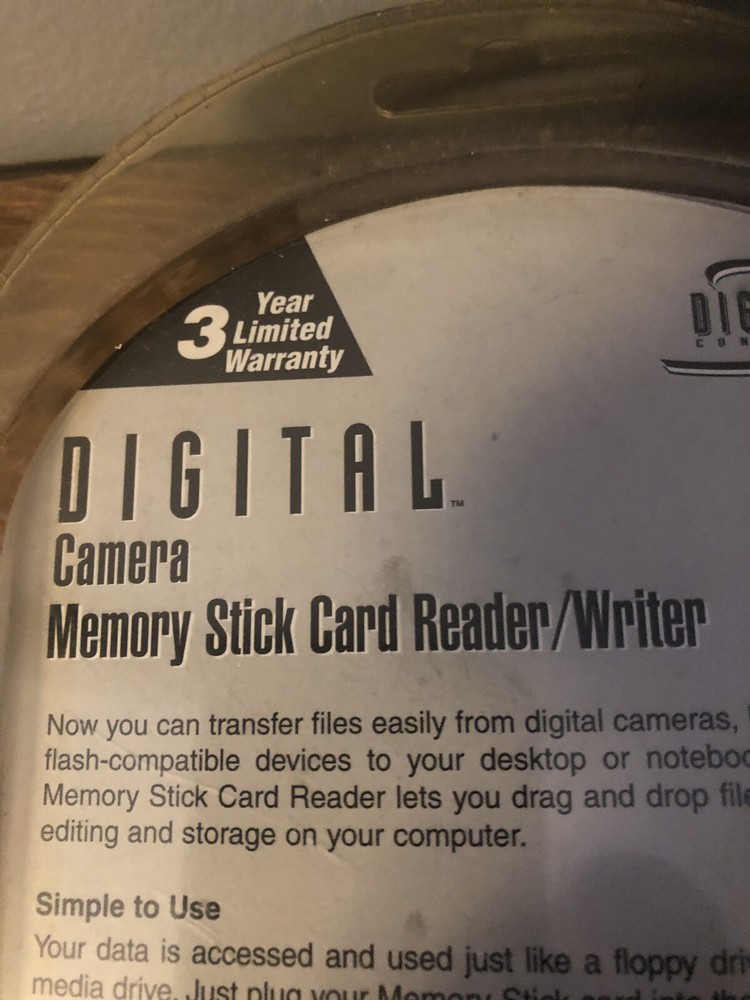 Brand New Digital Camera Memory Stick Card Reader/writer With Cd